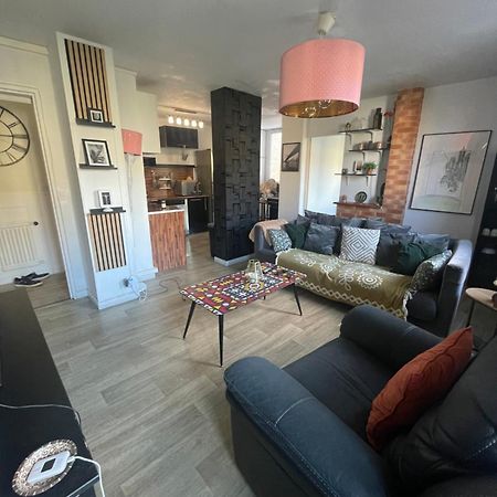 Bel Appartement Spacieux ,Convivial De 3 Chambres Avec Parking Prive Secure Caen Eksteriør bilde