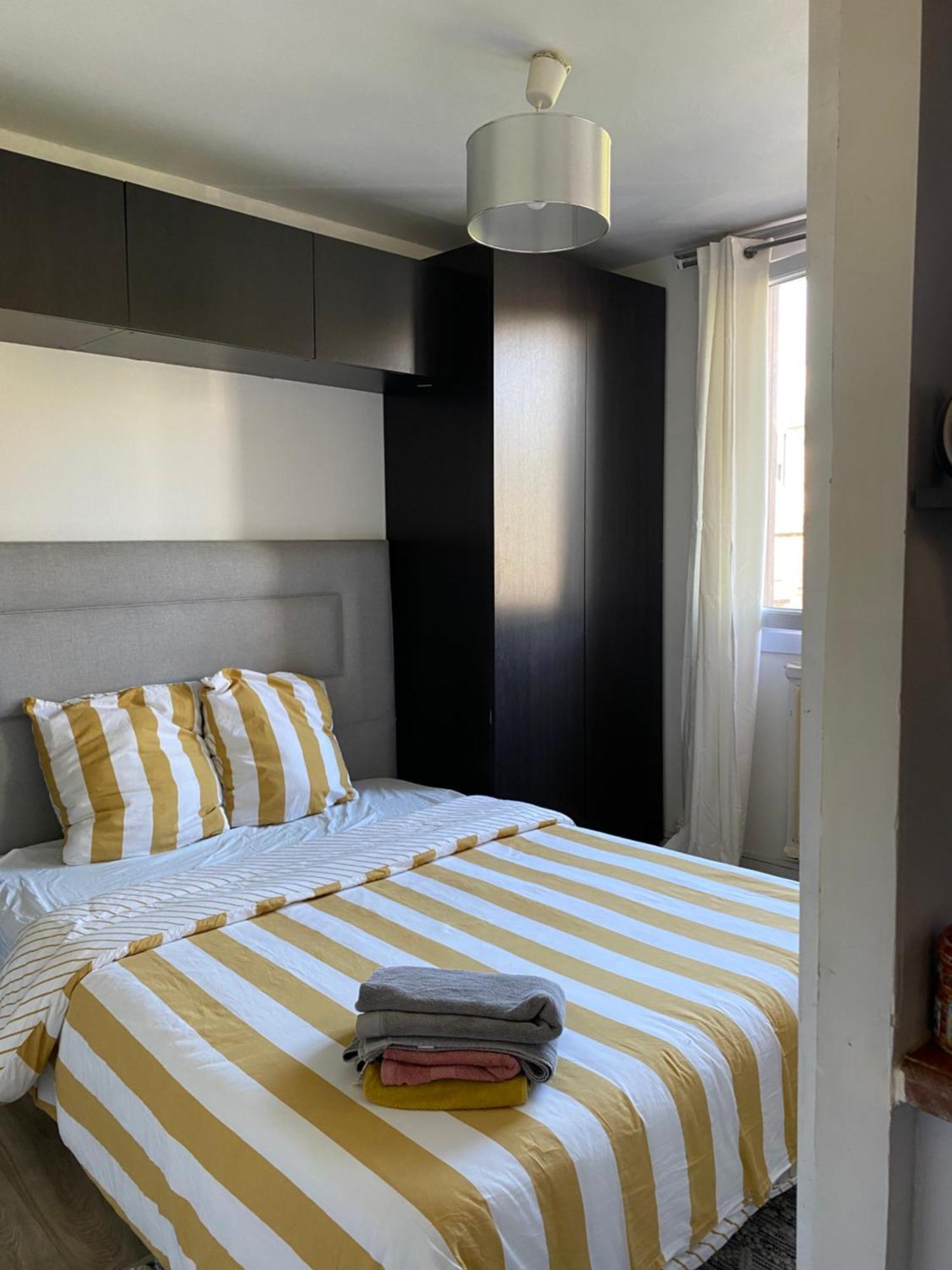 Bel Appartement Spacieux ,Convivial De 3 Chambres Avec Parking Prive Secure Caen Eksteriør bilde