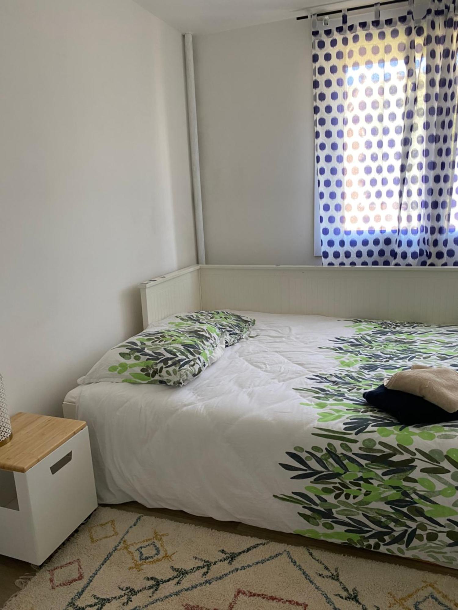Bel Appartement Spacieux ,Convivial De 3 Chambres Avec Parking Prive Secure Caen Eksteriør bilde