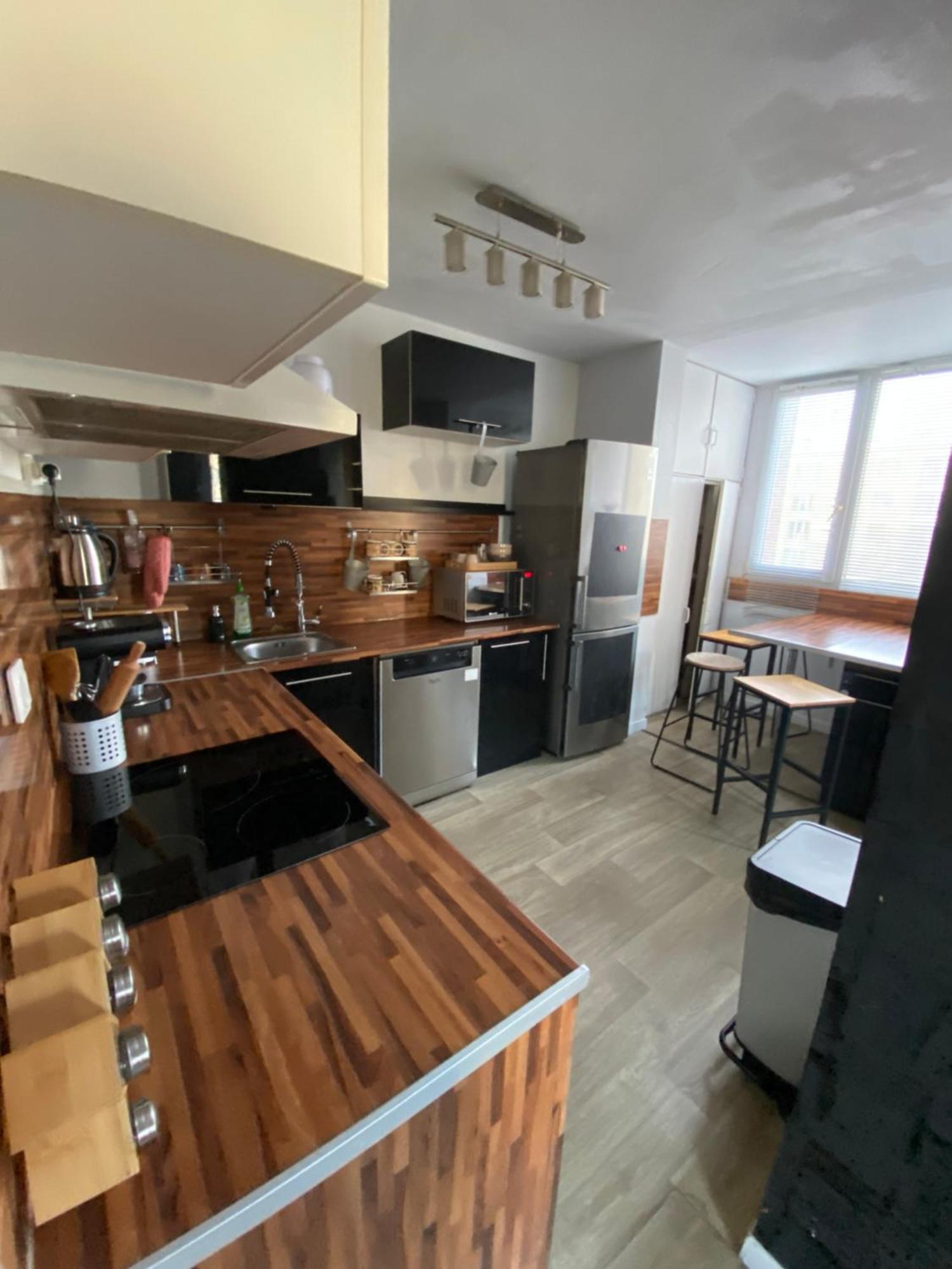 Bel Appartement Spacieux ,Convivial De 3 Chambres Avec Parking Prive Secure Caen Eksteriør bilde