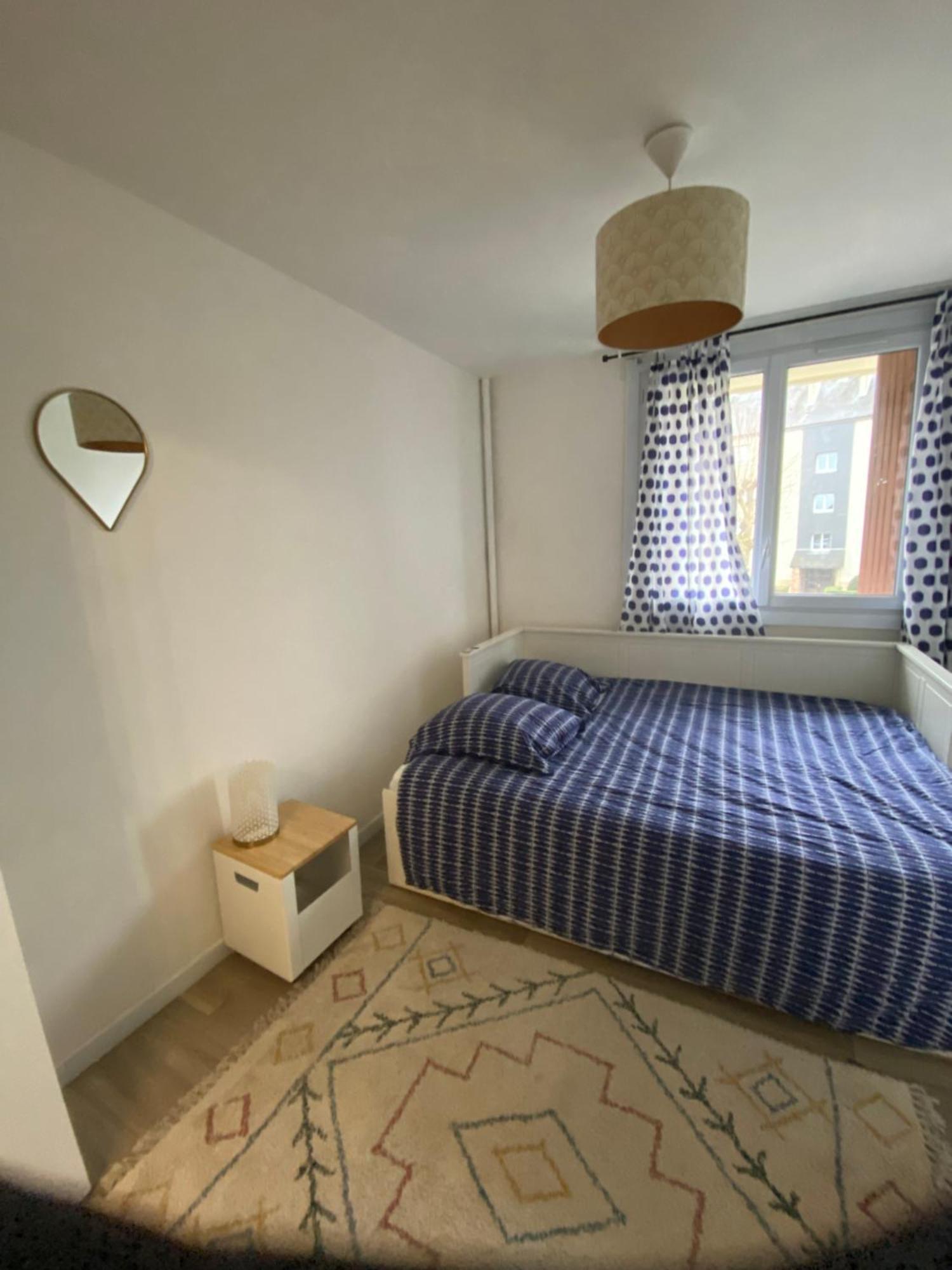 Bel Appartement Spacieux ,Convivial De 3 Chambres Avec Parking Prive Secure Caen Eksteriør bilde