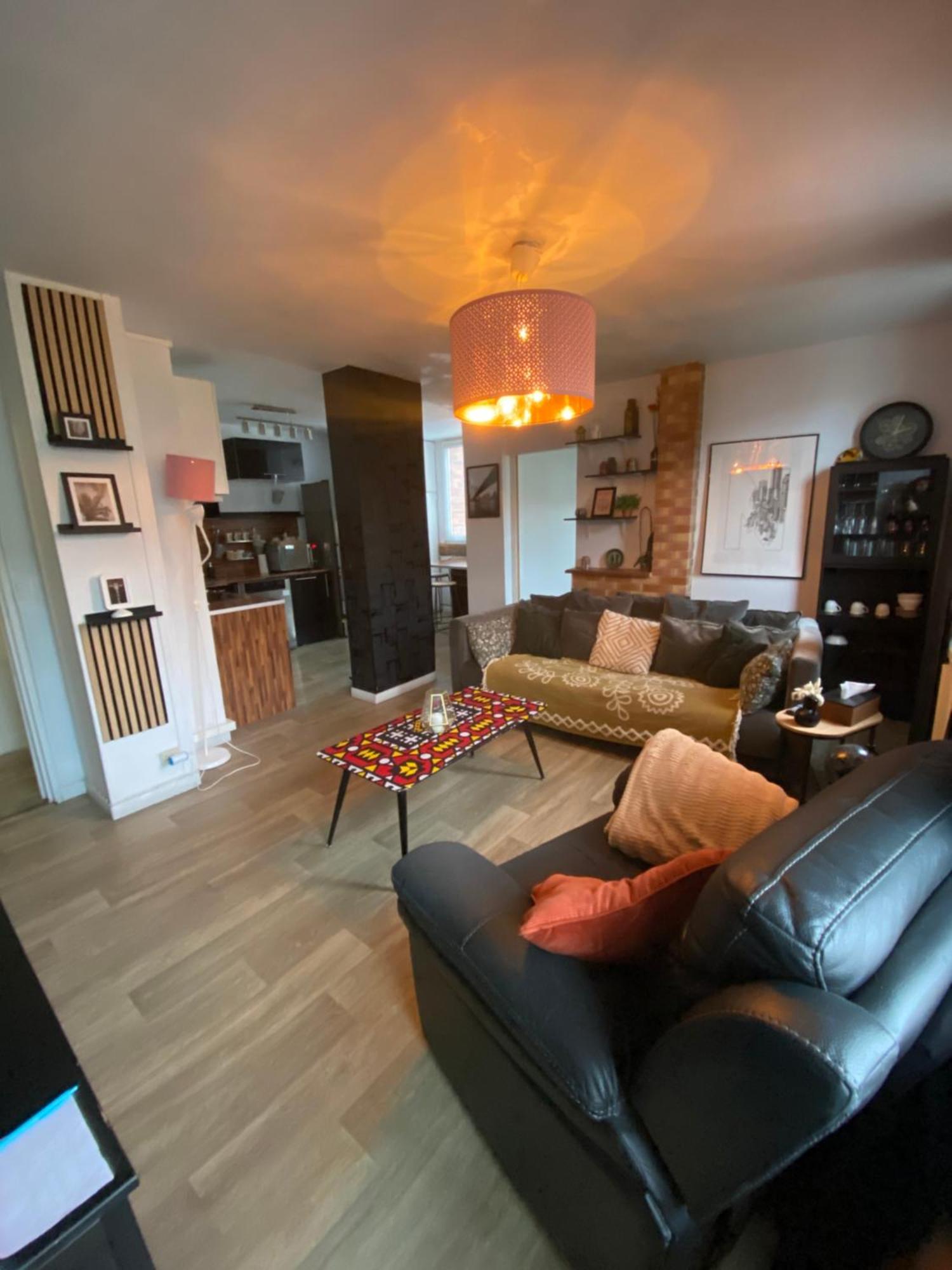 Bel Appartement Spacieux ,Convivial De 3 Chambres Avec Parking Prive Secure Caen Eksteriør bilde