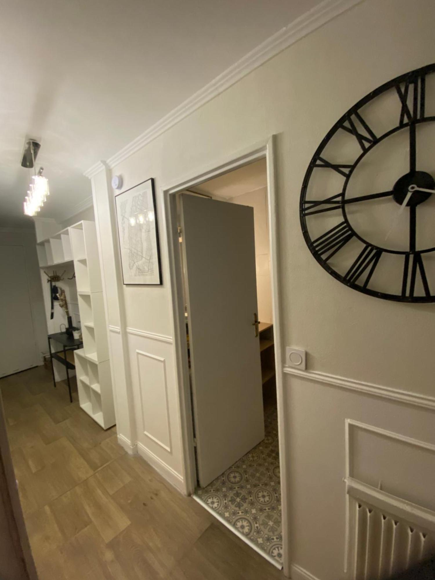 Bel Appartement Spacieux ,Convivial De 3 Chambres Avec Parking Prive Secure Caen Eksteriør bilde