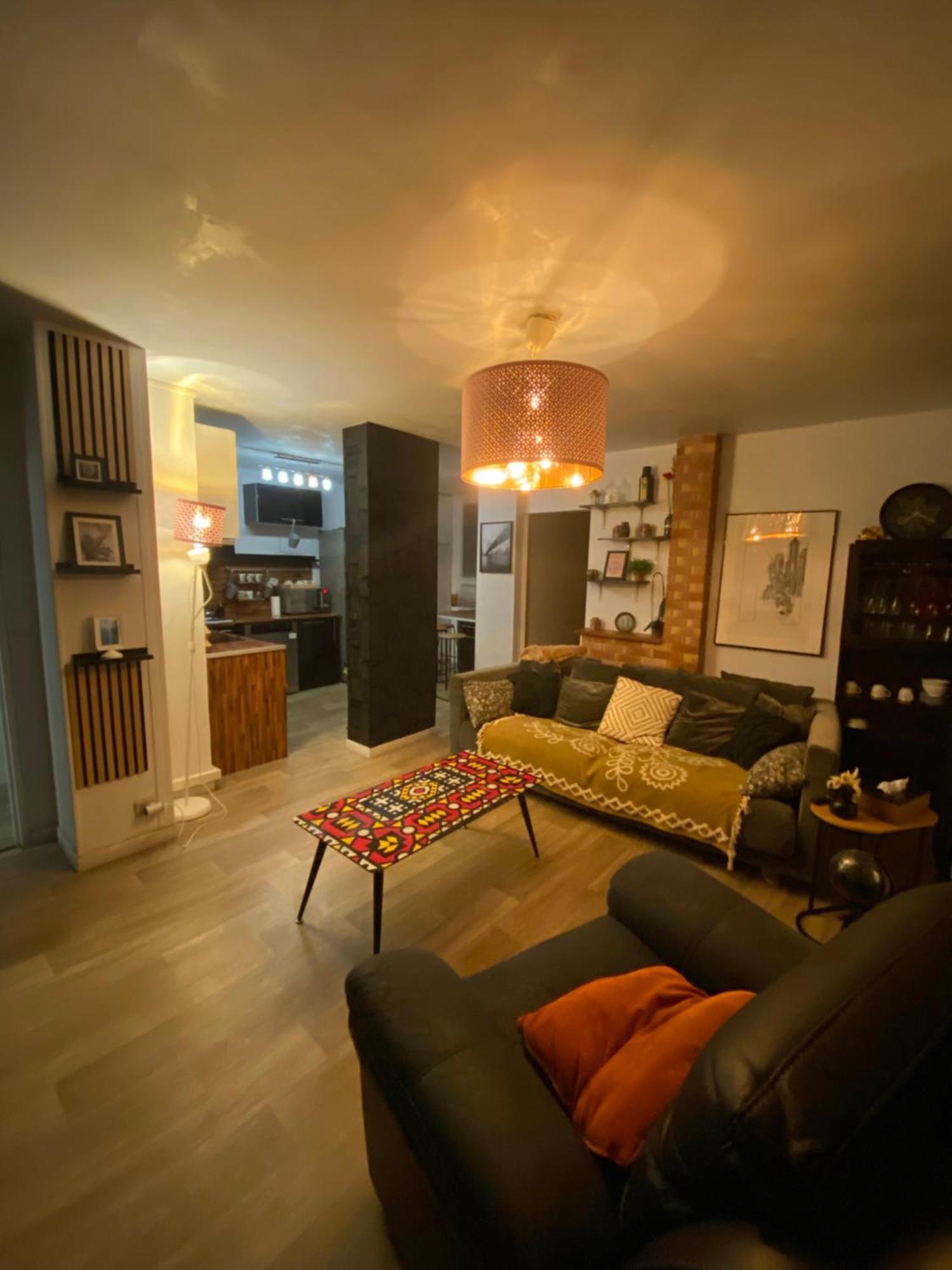 Bel Appartement Spacieux ,Convivial De 3 Chambres Avec Parking Prive Secure Caen Eksteriør bilde