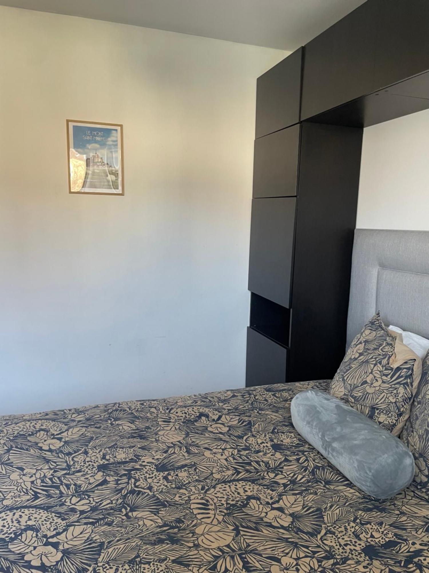 Bel Appartement Spacieux ,Convivial De 3 Chambres Avec Parking Prive Secure Caen Eksteriør bilde